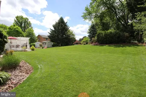 Exterior - 6745 Meadowside Dr, Frederick, MD 21702 photo 10 of 20