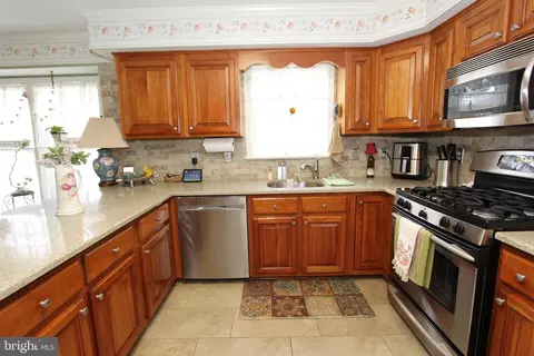 Kitchen - 6745 Meadowside Dr, Frederick, MD 21702 photo 3 of 6
