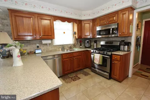 Kitchen - 6745 Meadowside Dr, Frederick, MD 21702 photo 2 of 6
