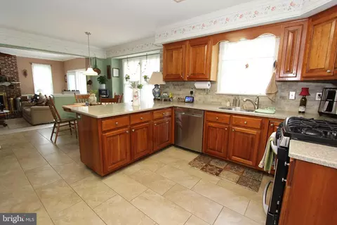 Kitchen - 6745 Meadowside Dr, Frederick, MD 21702 photo 1 of 6