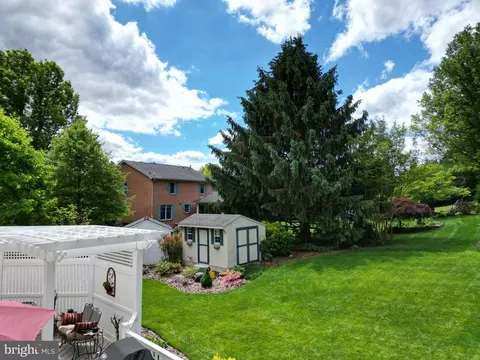 Exterior - 6745 Meadowside Dr, Frederick, MD 21702 photo 9 of 20