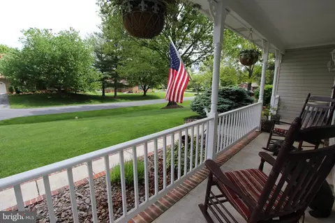 Exterior - 6745 Meadowside Dr, Frederick, MD 21702 photo 7 of 20