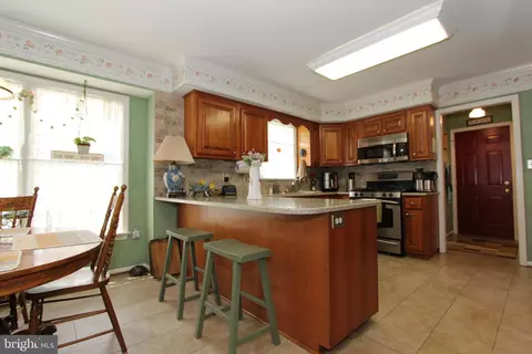 Kitchen - 6745 Meadowside Dr, Frederick, MD 21702 photo 5 of 6
