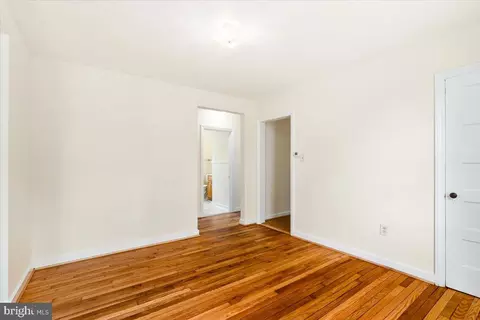 Living - 603 Lee Pl, Frederick, MD 21702 photo 5 of 6