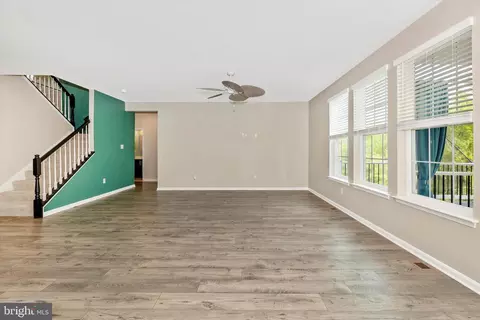 Living - 5609 Zoe Ln, Frederick, MD 21704 photo 2 of 3