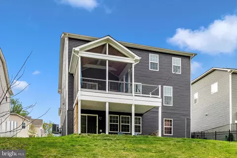 Exterior - 5609 Zoe Ln, Frederick, MD 21704 photo 6 of 8