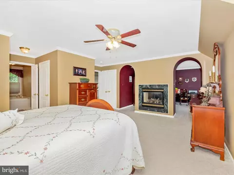 Bedroom - 2594 Bear Den Rd, Frederick, MD 21701 photo 3 of 7