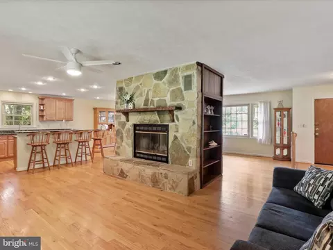 8117 Glendale Dr, Frederick, MD 21702 photo 8