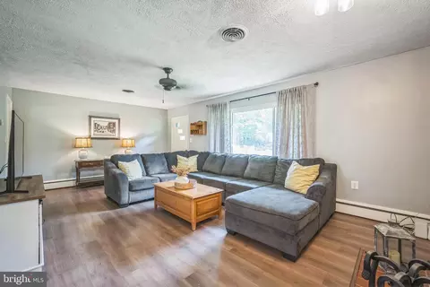 6637 A Mount Phillip Rd, Frederick, MD 21703 photo 9