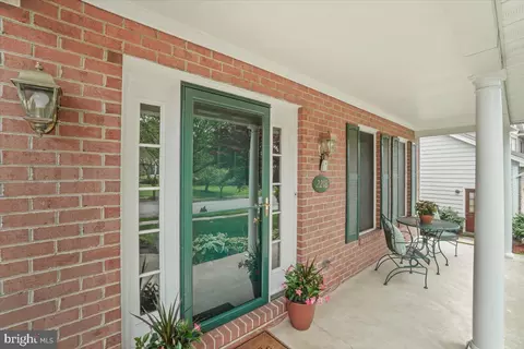 Exterior - 2218 W Greenleaf Dr W, Frederick, MD 21702 photo 4 of 10