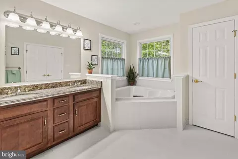 Bath - 2218 W Greenleaf Dr W, Frederick, MD 21702 photo 4 of 5