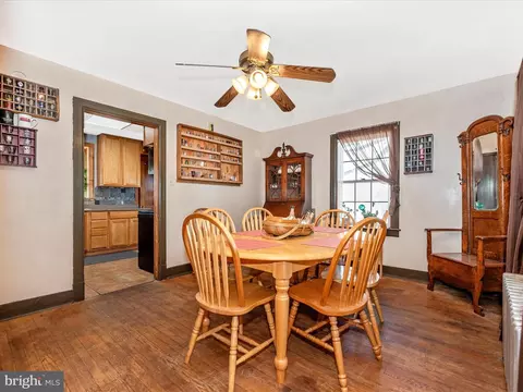 Dining - 6103 Jefferson Pike, Frederick, MD 21703 photo 2 of 3