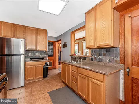 Kitchen - 6103 Jefferson Pike, Frederick, MD 21703 photo 7 of 9