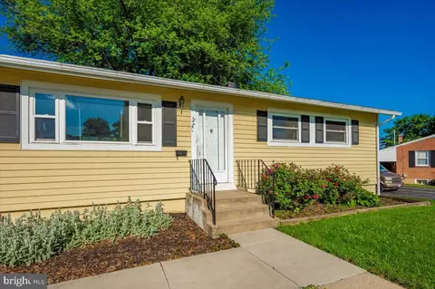 1426 W 11th St, Frederick, MD 21702 photo 2