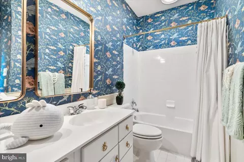 Bath - 3620 Denison St, Frederick, MD 21704 photo 3 of 5