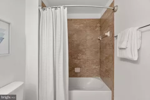 Bath - 665 E Church St #B, Frederick, MD 21701 photo 2 of 2