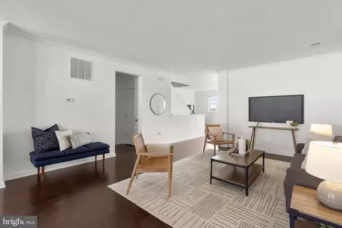 Entry Way - 665 E Church St #B, Frederick, MD 21701 photo 3 of 8