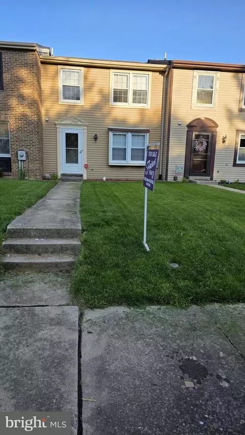 1766 Springfield Ln, Frederick, MD 21702 photo 2