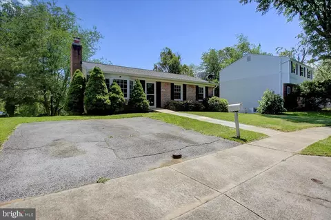 102 Andover Ct, Frederick, MD 21702 photo 2