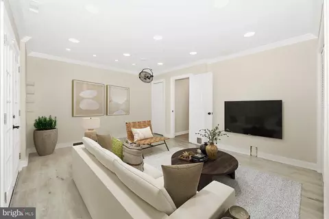 Living - 5317 Duke Ct, Frederick, MD 21703 photo 7 of 9
