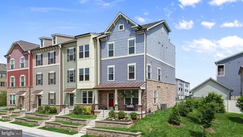 3451 Flatwoods Dr, Frederick, MD 21704