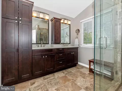 Bath - 6470 Saddlebrook Ln, Frederick, MD 21701 photo 2 of 4