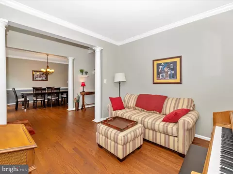 Living - 6470 Saddlebrook Ln, Frederick, MD 21701 photo 2 of 5