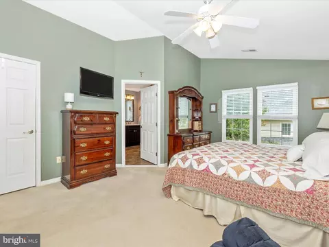 Bedroom - 6470 Saddlebrook Ln, Frederick, MD 21701 photo 2 of 8