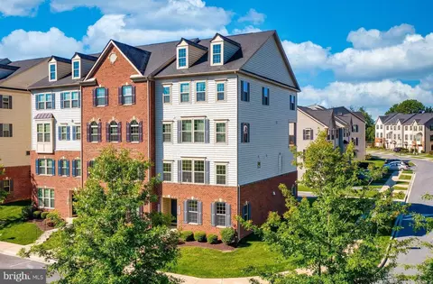 5831 Rochefort St, Ijamsville, MD 21754
