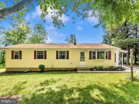 15027 Roddy Rd, Thurmont, MD 21788