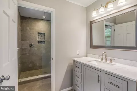 Bath - 5813 Meadow Dr, Frederick, MD 21702 photo 1 of 3