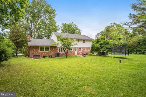 Exterior - 5813 Meadow Dr, Frederick, MD 21702 photo 2 of 3