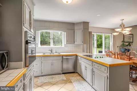 Kitchen - 5813 Meadow Dr, Frederick, MD 21702 photo 4 of 4