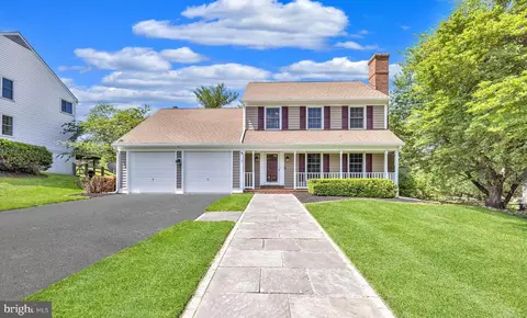 6 Heritage Farm Dr, Mount Airy, MD 21771
