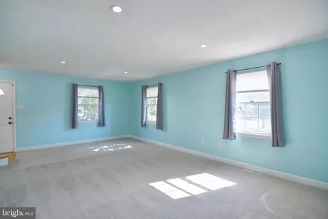 Living - 29 Consett Pl #5-I, Frederick, MD 21703 photo 2 of 2