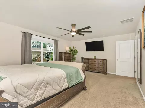 Bedroom - 5809 Zoe Ln, Frederick, MD 21704 photo 3 of 10