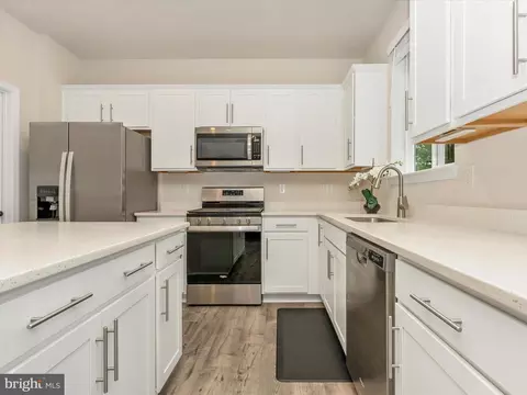 Kitchen - 5809 Zoe Ln, Frederick, MD 21704 photo 3 of 6
