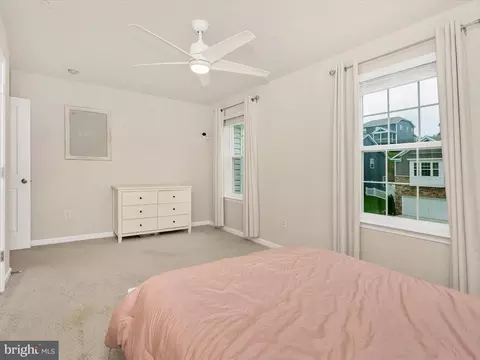 Bedroom - 5809 Zoe Ln, Frederick, MD 21704 photo 6 of 10