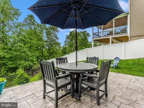 Exterior - 5809 Zoe Ln, Frederick, MD 21704 photo 5 of 14