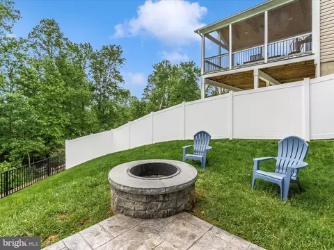 Exterior - 5809 Zoe Ln, Frederick, MD 21704 photo 6 of 14