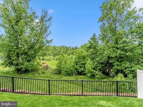 Exterior - 5809 Zoe Ln, Frederick, MD 21704 photo 8 of 14