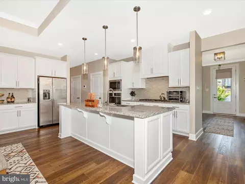 3218 Thornapple Dr, Frederick, MD 21704 photo 8