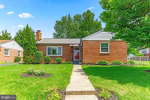 922 Cherokee Trl, Frederick, MD 21701