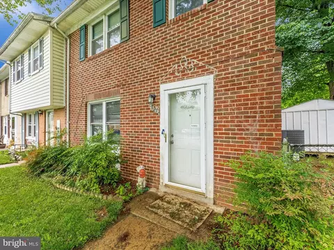 7324 E Springbrook Ct, Middletown, MD 21769 photo 2