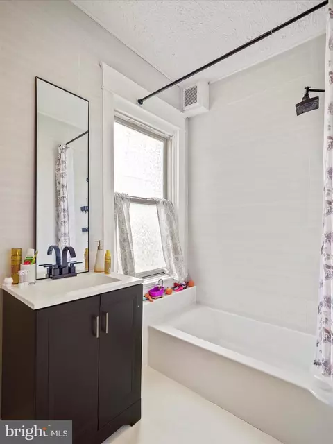Bath - 431 E Patrick St, Frederick, MD 21701 photo 2 of 2