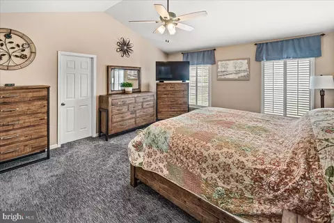 Bedroom - 54 Saddleridge Ct, Myersville, MD 21773 photo 1 of 7