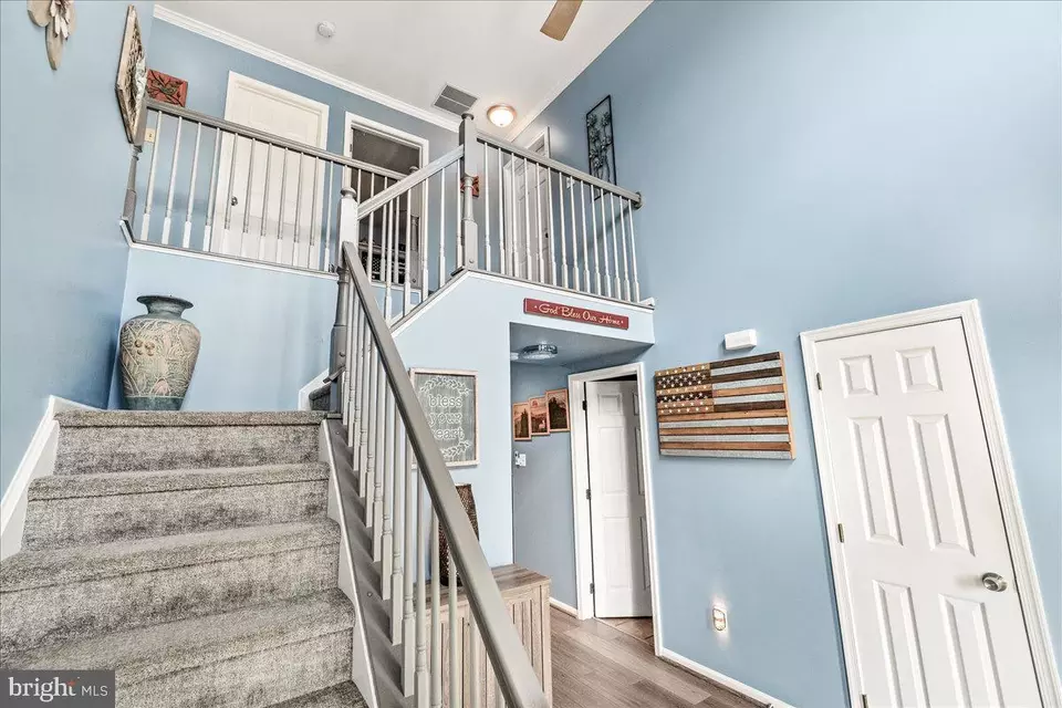 Entry Way - 54 Saddleridge Ct, Myersville, MD 21773 photo 6 of 10