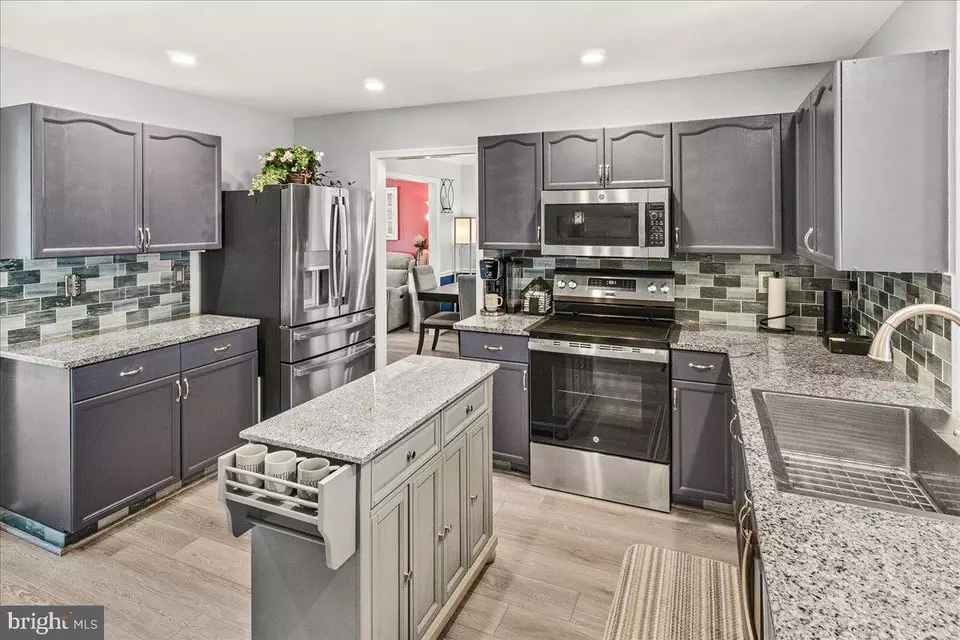 Kitchen - 54 Saddleridge Ct, Myersville, MD 21773 photo 3 of 5