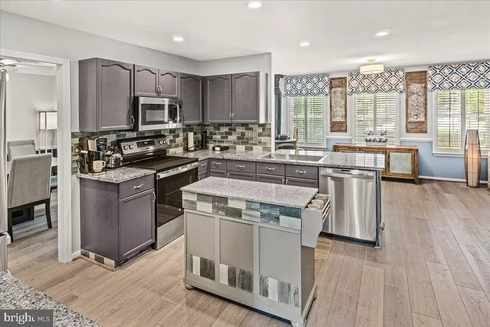 Kitchen - 54 Saddleridge Ct, Myersville, MD 21773 photo 4 of 5
