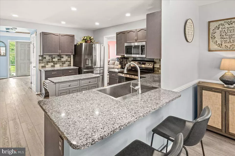 Kitchen - 54 Saddleridge Ct, Myersville, MD 21773 photo 2 of 5